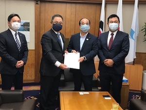 県議会議長訪問写真（９／４）.jpeg